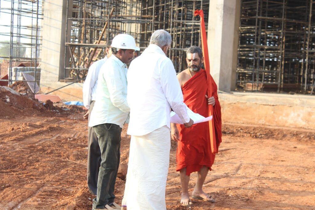HH Swamiji Visits Statue Of Equality Site
