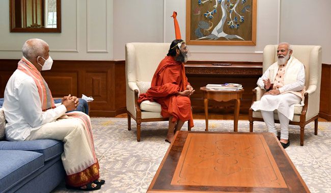 Chinnajeeyar Swamiji meets to Modi ji