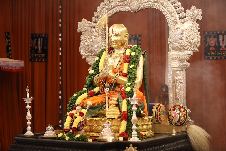 gold ramanuja statue of equality