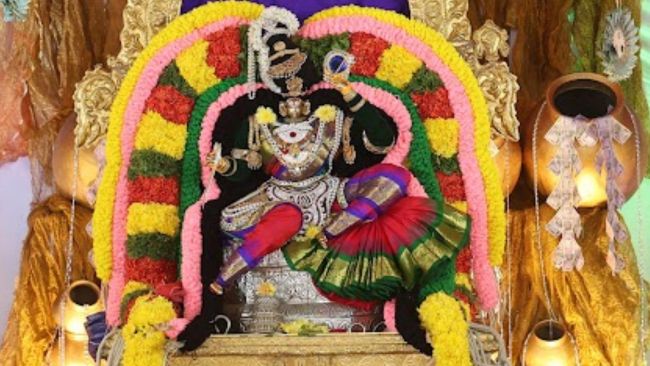 Veera Lakshmi Alankaram Saran Navatri Day 2