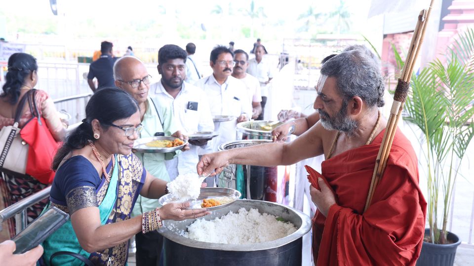 HH Chinna Jeeyar Swamiji Statue of Equality Tadiyaradhana