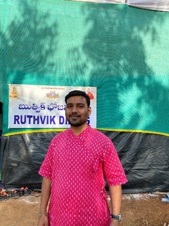 Shri Akshay Ramanujadas