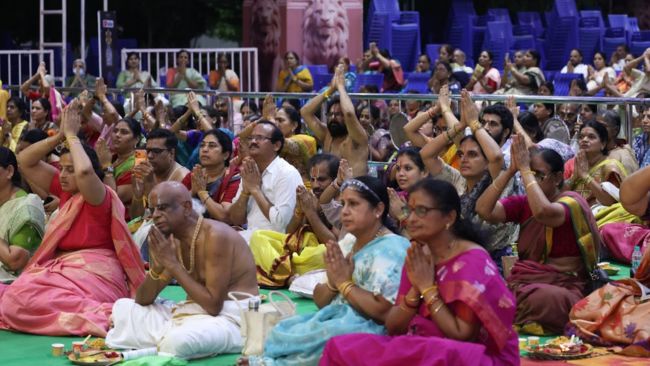 Devotees in Maha Samrajya Pattabhisekham