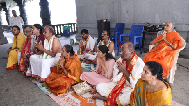 Yathindra Pravanam Vande celebrated grandly at SOE (4rth June)