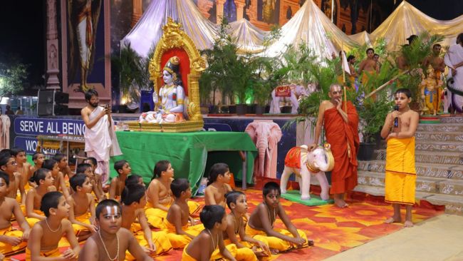 Sarannavaratri Day 2 – Veera Lakshmi